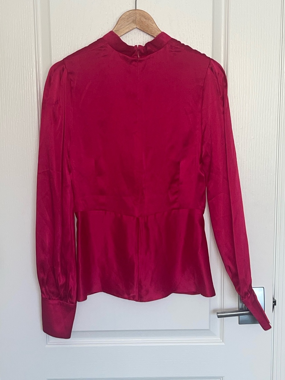 JONATHAN SIMKHAI Tamara Twist Front Top Blouse Hot Pink Twist Front 100% Silk 8 - Picture 7 of 8
